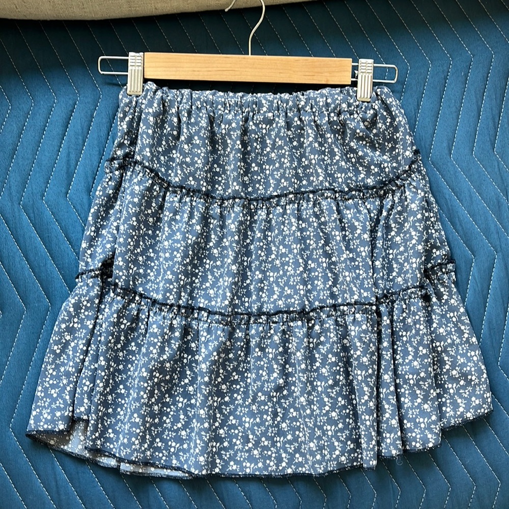 Romwe skirt size small